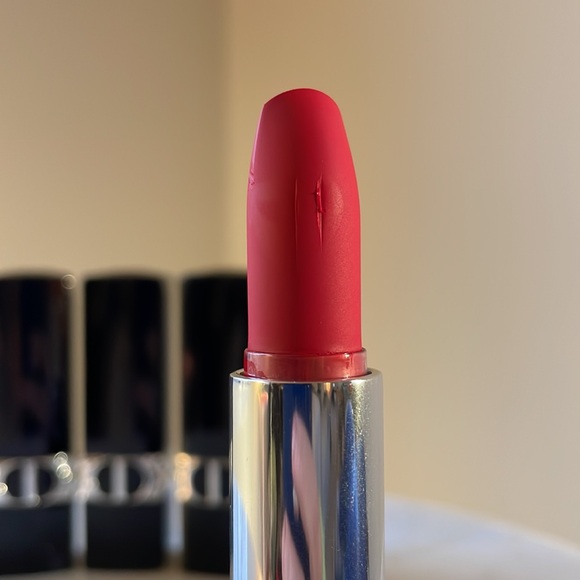 Rouge Dior Velvet Refillable Lipstick Shade 999 Velvet Red (1) - Picture 4 of 8